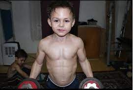 Amin will be featured in an upcoming dvd by mostmuscular.com. Giuliano L Enfant Le Plus Fort Du Monde S Expose A De Graves Problemes Au Niveau Du Developpement Musculaire Et Osseux