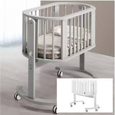 Nordica Die Urbane Babywiege Die Sich Als Stubenwagen Eignet Ist Auf 4 Rollen Platziert Und Folglich Fahrbar Nordica E Stubenwagen Babywiege Beistellbett