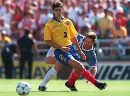 El fútbol, como en toda la geografía sudamericana, proyectó un cambio altruista en la república de colombia. Fue Morir Un Poquito Junto A El El Doloroso Asesinato De Andres Escobar Despues Del Autogol De Colombia En Estados Unidos Bbc News Mundo