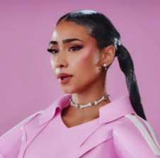 Códigos de Muñeka suena 🗝️💓 Mira este Play ⭐ Skip ⭐ Repeat con  @palomamami 🕊️ Por @somosvevo