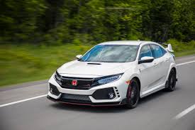 Civic type r 2021 hatchback terbaru tersedia dalam pilihan mesin bensin. The 2019 Honda Civic Type R Has 1 Sizzling Weakness Says Car And Driver