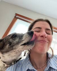 Who's looking for a girl in finance? 5'9”, green eyes… (It's me, I'm the  girl)