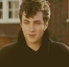 John lennon a grandi dans une famille pleine de secrets. Nowhere Boy Gifs Wifflegif