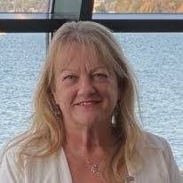 Rhonda Lesniak's Instagram, Twitter & Facebook