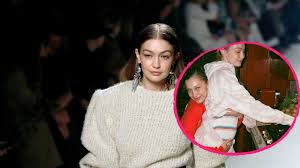 Best gigi hadid 25th birthday surprise ever. Susser Ruckblick Gigi Hadid Teilt Schwanger Throwback Pic Promiflash De
