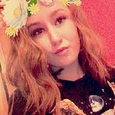 Elaine Simcox's Instagram, Twitter & Facebook