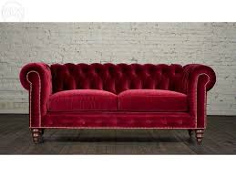 Pin By Estella On Glamour Hollywoodiano 1940 Red Velvet Sofa Luxury Velvet Sofa Velvet Chesterfield Sofa