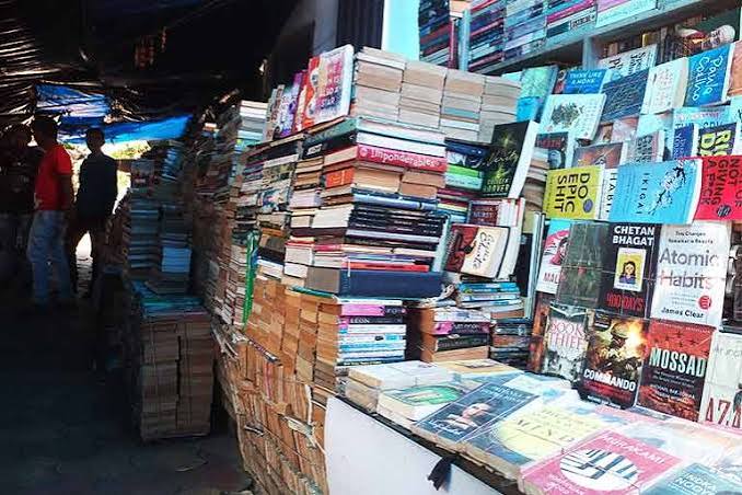 কলকাতায় দুষ্প্রাপ্য, পুরোনো বই খুঁজে পাওয়ার সেরা তিনটি রাস্তা - Bongodorshon