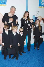 Hilaria baldwin shared the news wednesday on her verified instagram account by posting a photo of her and her actor husband with their newborn. Alec Hilaria Baldwin Brave Chaos On Nyc Stroll With All 6 Kids Aged 3 Mos To 7 See Pics Todunews Com