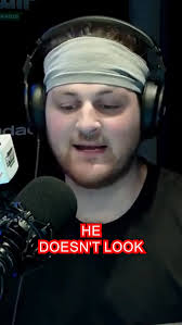 Eagles DE Brandon Graham Tore His Triceps Again In Super Bowl 59?! #fyp  #fypシ #eagles #flyeaglesfly #philadelphiaeagles #nfl #saquonbarkley  #jalenhurts #ajbrown #superbowl #superbowllix #superbowl59