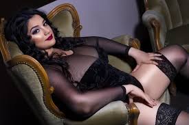 Join HellennSweet Live Sex Chat - Profiles, Reviews, & Porn