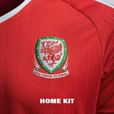 Dieser wales trikot em 2016 produktvergleich hat zum vorschein gebracht, dass das gesamtpaket des verglichenen vergleichssiegers in der analyse besonders herausstechen konnte. Trikots Em 2016 Alle Teilnehmer Home Away Fooneo Fussball
