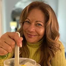 Amazon.com: A Wave in Her Pocket: Stories from Trinidad: 9780606109642:  Joseph, Lynn, Pinckney, Brian: Libros