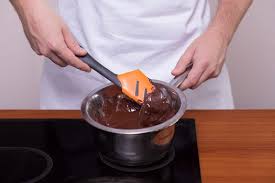 Pan / periuk stainless steel bowl spatula coklat. Cara Mencairkan Coklat Dalam Mandi Air 4 Cara Yang Baik Untuk Menghidu Coklat