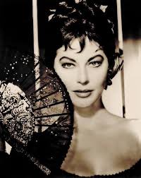 In the episode "Kennedy and Heidi" (Season 6, 2007), Sarah Shahi appeared  as Sonya Aragon, a character who exists