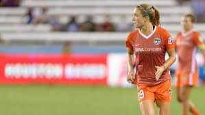 Julie ertz (chicago red stars), lindsey horan (portland thorns fc), rose lavelle , kristie mewis (houston dash), samantha mewis (north carolina courage) On And Off The Field Dash Move Forward Following Kristie Mewis Injury Houston Dynamo
