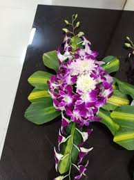 Check spelling or type a new query. Rangkaian Bunga Di Atas Meja Oval