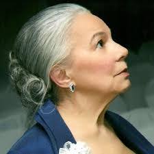 Jeannette Clement's Instagram, Twitter & Facebook