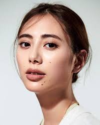 動画 今話題のジバンシイ 女上げマットリップ でもっと自由にメイクを楽しむ feat 土屋巴瑞季 美的 com ブライダルメイク マットリップ メイク