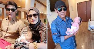 Sempoi tengok jamal abdillah uruskan ternakan ikan arowana, tak ada 'job' menyanyi pun tak ada hal… Terima Anak Pada Usia Sebegini Adalah Rahmat Jamal Abdillah Timang Anak Keempat Pada Usia 61 Tahun Tahniah Keluarga