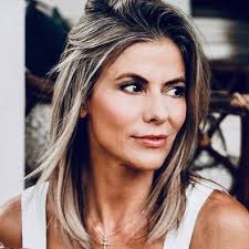 Elizabeth Gregory 🎗 (@OzzyJellyEllie)