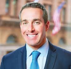 Group Urges Court System Not To Certify Queens Trial Judge