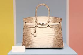 Khách kiện Hermès vì túi xách Birkin quá khó mua