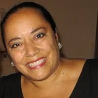 Lisa Simonelli's Instagram, Twitter & Facebook