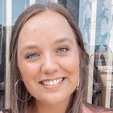 Sophie Carey's Instagram, Twitter & Facebook