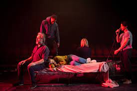 Oui, il y a des choses inutiles). Pour Qu Il Y Ait Un Debut A Votre Langue Requiem Pour La Joie Jeu Revue De Theatre