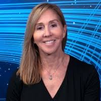 Julie Knudsen's Instagram, Twitter & Facebook