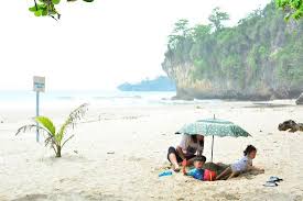 800 x 530 jpeg 111kb. Pantai Sawarna Terdiri Dari Beberapa Pantai Di Dalamnya Tampak Pada Gambar Pantai Tanjung Layar Photo De Sawarna Beach Bayah Tripadvisor