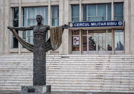 Scriitorul mai spunea că cercul literar de la sibiu e important, pentru că el era sincronizat cu ceea ce se petrecea în lume, pe când generația '60 era la sfârșitul zilei, dumitru chioaru a acordat două premii, premiul euphorion și premiul cercul literar de la sibiu. Reuniune LiterarÄ La Cercul Militar Din Sibiu Eveniment Tribuna