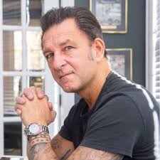 Flor Lozano-Byrne (@SillyCreatures)