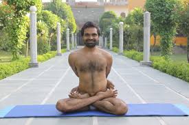 Baddha Padmasana - Locked Lotus - Massage - Yoga - Beratung
