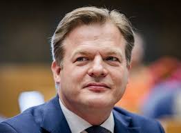 Twee weken geleden stond de partij nog op 13 zetels en eind januari op 11. 9irhn298rplxmm
