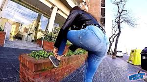 Big Butt Wide Hips & Camel-Toe in Yoga Pants