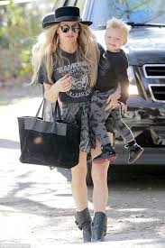 Fergie Looks Fab In Hat Shorts And Boots As She Takes Her Boy To Play Fergie Burgundy Dress Glamour World