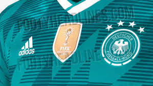 Die deutsche nationalmannschaft wird â€˜die mannschaftâ€™. Enthullt So Konnte Das Zweite Trikot Von Deutschland Bei Der Wm 2018 In Russland Aussehen Fussball