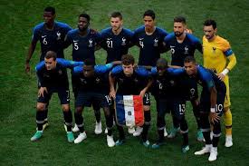 Depuis des décennies, nous sommes des milliers. Aux Racistes Comme Aux Bienveillants Les Joueurs De L Equipe De France Ne Sont Pas Vos Negres