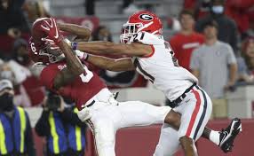 He is the first player at his position to take home the award since michigan's desmond howard in 1991. Highlight Grabs Are Nothing New For Alabama Receiver Devonta Smith
