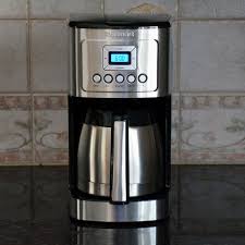 Dripless pour spout and knuckle guard; Cuisinart 12 Cup Thermal Coffeemaker Review Stellar