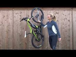 Www Bicyclejack De Fahrradlift Fahrradhalter Fahrradaufhangung Fahrradaufbewahrung Youtube In 2020 Bicycle