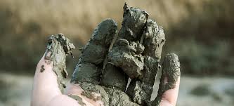 Gönnen sie sich ruhe und zufriedenheit mit dem megasofa in grau und fango! Fango Die Heilkraft Des Warmenden Mineralschlamms