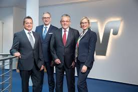 Der vorstand ist dem aufsichtsrat und den mitgliedern der bank zur rechenschaft verpflichtet. Winterlingen Willy Braun Verlasst Bankvorstand Albstadt Umgebung Schwarzwalder Bote
