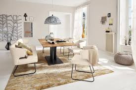 Jedes mal, wenn sie über einen tisch im wohnzimmer kommen in der regel haben sie entweder fernbedienungen oder blumen auf. Moderne Esstische Von Ausziehbar Bis Rund Schoner Wohnen