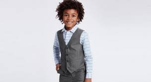 C'est le jour j et on le partage avec les plus proches. Mariage Enfant 25 Tenues De Fete Pour Les Petits Garcons