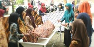 Tata cara memandikan jenazah menurut islam. Tata Cara Memandikan Jenazah Perempuan Bincang Muslimah