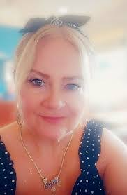 Janet Chappell's Instagram, Twitter & Facebook