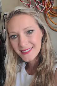 Do I stay dark or go back blonde ?????